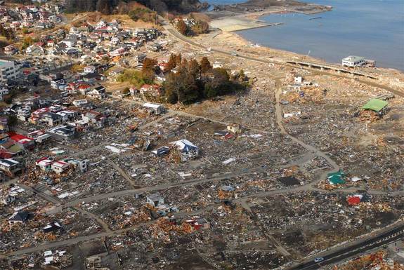 japan-tsunami-damage japan-tsunami-damage