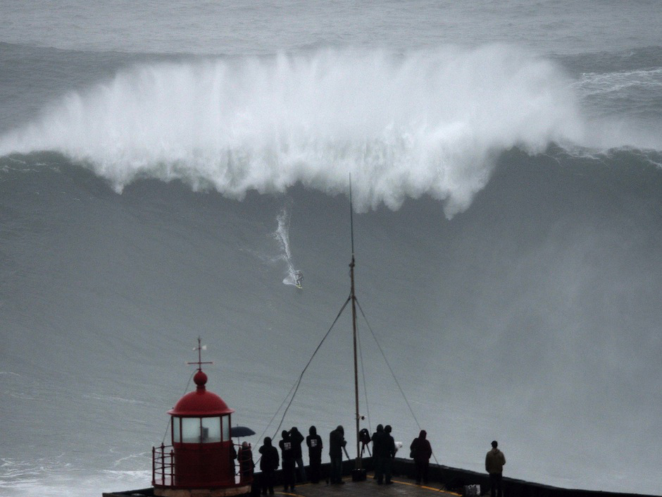 Nazare Lighthouse at Praia do Norte outside the Portuguese fishing village of Nazare Nazare Lighthouse at Praia do Norte outside the Portuguese fishing village of Nazare